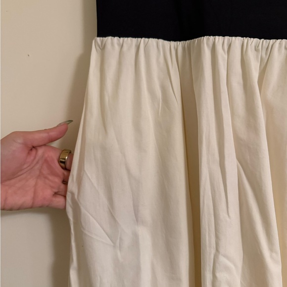 ❌SOLD❌ Aritzia Babaton Revive Dress - black/white sz small - Picture 3 of 8